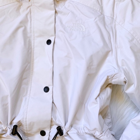 The North Face Reign On Down Waterproof Parka - Picture 3 of 8